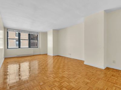 2250 Broadway APT 5D