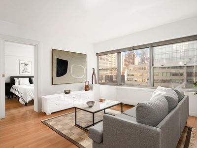 118 E 60th St APT 19F