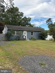 115 Delwyn Ln