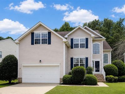 801 Queensbury Ln
