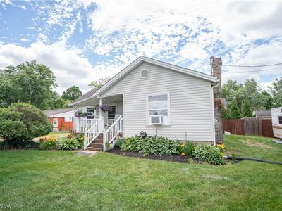 8242-8244 Navarre Rd SW