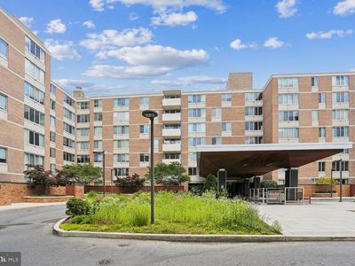2939 Van Ness St NW APT 204