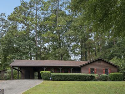 Property at 101 Valley Ct, Stockbridge, GA