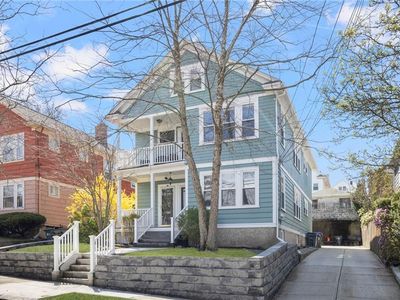 92 Colonial Rd