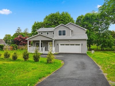 33 Howland Avenue