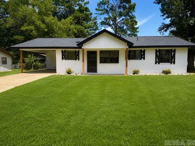 1107 Dogwood Dr