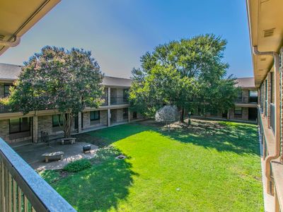 1214 Baylor Ave APT 205