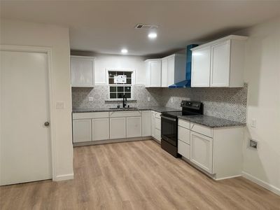 Property at 909 Jerry Mashek Dr, West, TX