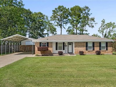 8000 Hillmount Dr