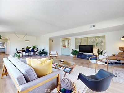 1015 N Michillinda Ave APT 402