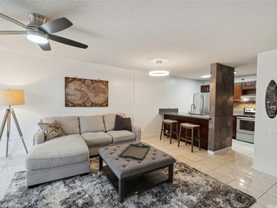 60 N Beretania St APT 2804