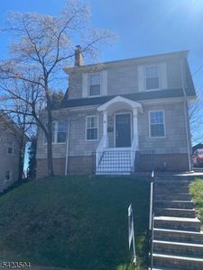 12 Orange Heights Ave