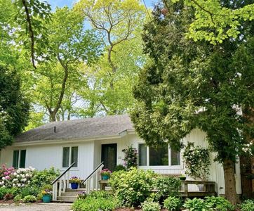 22 Harbor View Ln