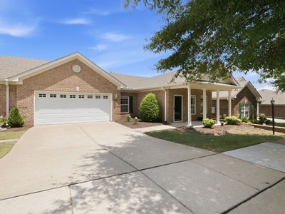 215 Wrennewood Ln