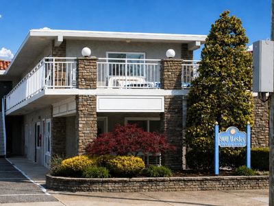 900 Wesley Ave #212