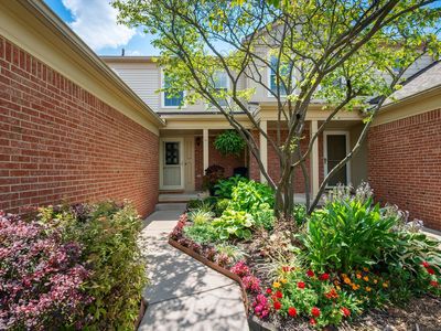 Property at 3076 Village Cir N, Ann Arbor, MI