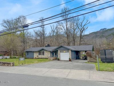 1203 Foxwood Dr