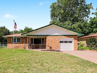 Property at 733 W Anita Dr, Haysville, KS