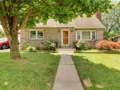 1256 Ridge Ave