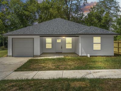 341 N Golden Avenue