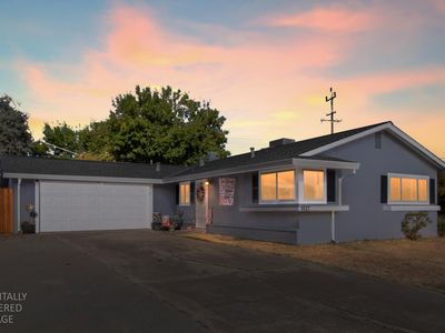 8117 Lichen Dr