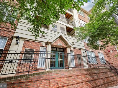 1320 N Wayne St APT 405