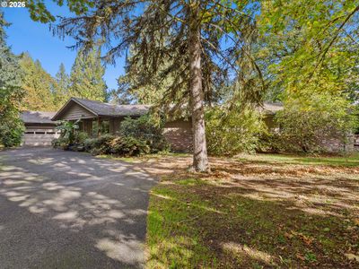 4622 Mapleton Dr