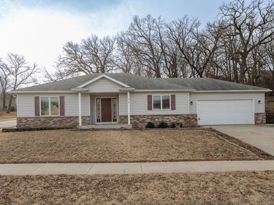 910 Southern Woods Pl SW