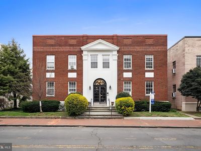 1711 35th St NW APT 1