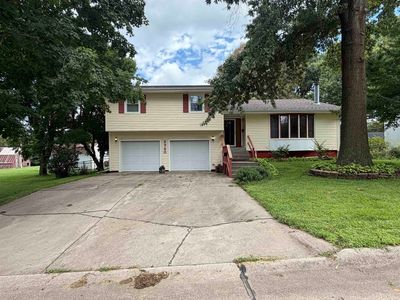 Property at 2720 McLean St, Falls City, NE