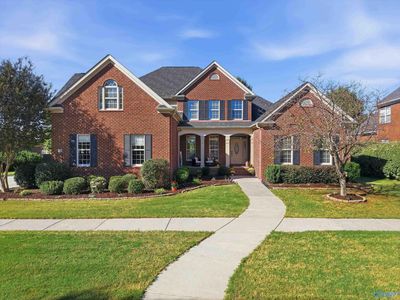 12 Wax Ln SW