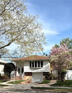 77 Gaylord Dr