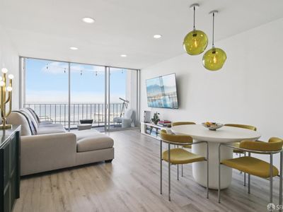 1000 N Point St APT 1403