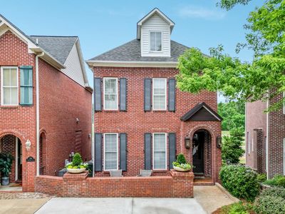 716 Mogridge Ln