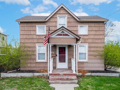 302 E Ellen St