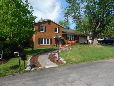 2732 Tully Dr