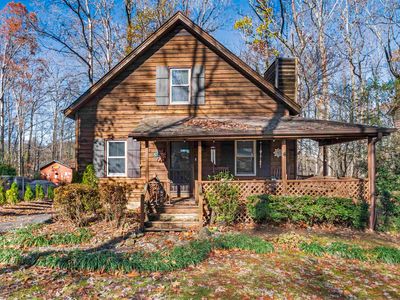 135 Lakeshore Dr