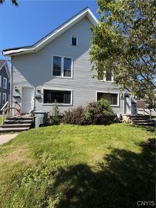 108 Flower Ave W