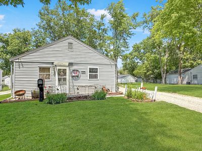 1357 Fairlawn Dr