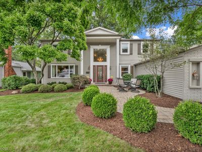 Property at 3471 Beverly Hills Dr, Rocky River, OH