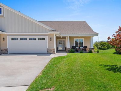 525 Mapleleaf COURT