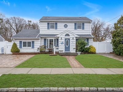 1393 Lombardy Boulevard