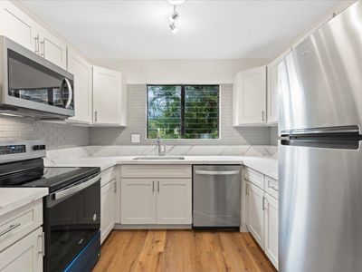 15 Kulanihakoi St APT 1D