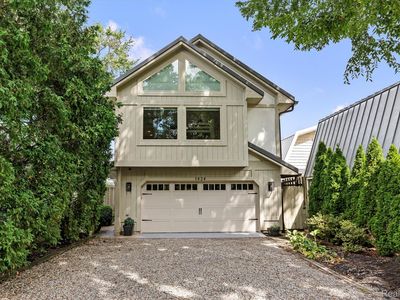 1424 W Oakley Park Rd