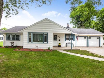 321 N Dewey Ave