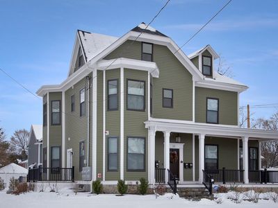 23 Bower St APT 4