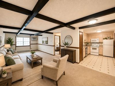 53 Swanson Ct APT 33C