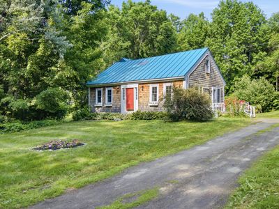 98 Waters Hill Road
