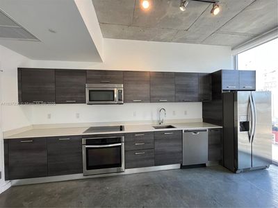 151 SE 1st St APT 902
