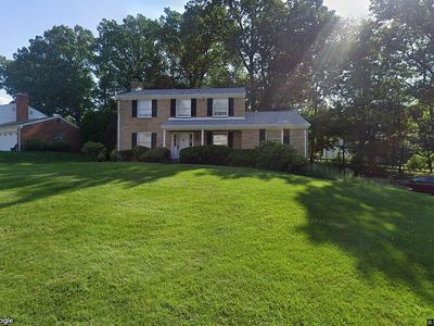 2103 Menold Dr